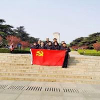 不忘初心--淮海戰(zhàn)役紀(jì)念塔緬懷革命先烈活動